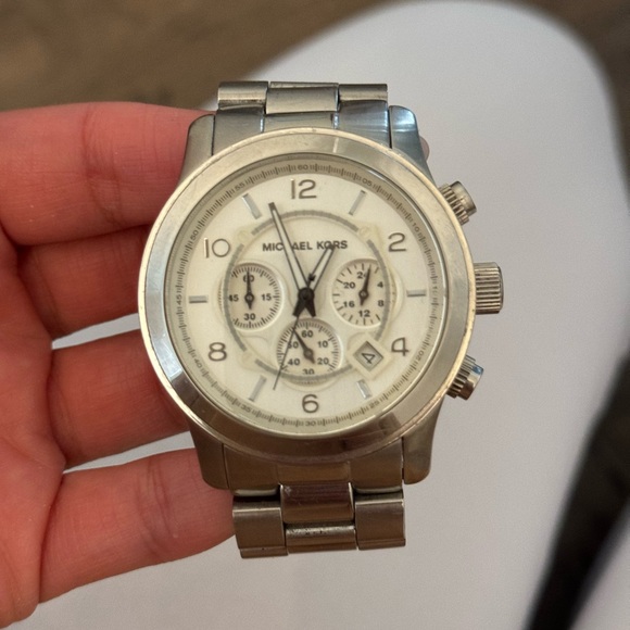 Michael Kors Watch - Picture 3 of 4